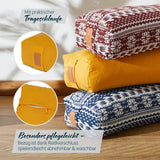 #DoYourYoga Yoga-Bolster Paravati in Indischgelb gefüllt mit Bio-Dinkelspelz, pflegeleicht abnehmbarer Bezug mit Reißverschluss, 67 x 22 x 13 cm.