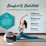 #DoYourYoga Yoga-Kissen Vishnu, rund 30x30x15 cm, gefüllt mit Bio-Buchweizenschalen, weiß-schwarz, für optimale Sitzhaltung und Stabilität.