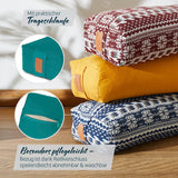 #DoYourYoga Yoga-Bolster Paravati, dunkelgrün, gefüllt mit Bio-Buchweizenschalen, 67x22x13 cm, abnehmbarer Bezug mit Reißverschluss, pflegeleicht.