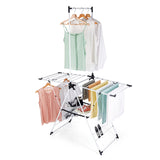 Der EASYmaxx Falt-Wäscheständer 1800 ist eine klappbare Kleiderstange mit 18 m Trockenlänge. Mehrere Ebenen und Haken bieten Platz für Shirts, Tops, Handtücher und Schuhe – platzsparend und ideal für jedes Zuhause.