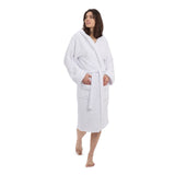 LUMALAND Luxury Mikrofaser Bademantel mit Kapuze für Damen und Herren, weiß, Größe S, flauschig, bequem und schnelltrocknend.