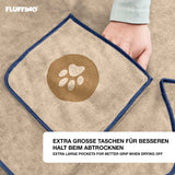 FLUFFINO® Hundehandtuch Mikrofaser – 2er-Pack beige & blau mit extra großen Taschen für einfaches Abtrocknen von kleinen & mittelgroßen Hunden.