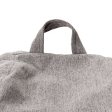 LUMALAND Comfort Line XXL Sitzsack in Hellgrau mit Tragegriff, weicher und langlebiger Stoff, ideal als Bodenkissen mit EPS-Perlen Füllung.